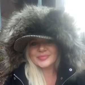 Meet your Posher, Brandi